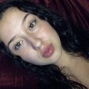 Meet your Posher, Amelia